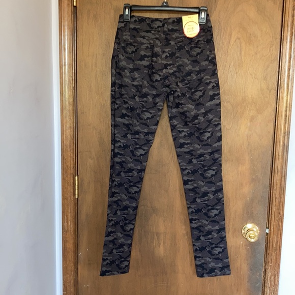 Sabrina Lauren skinny jean gray black camo print ultra soft stretch size 6 or 8 - Picture 7 of 17